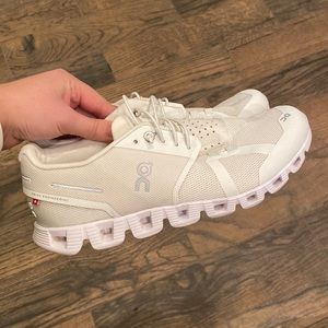 On Running Cloud Shoes